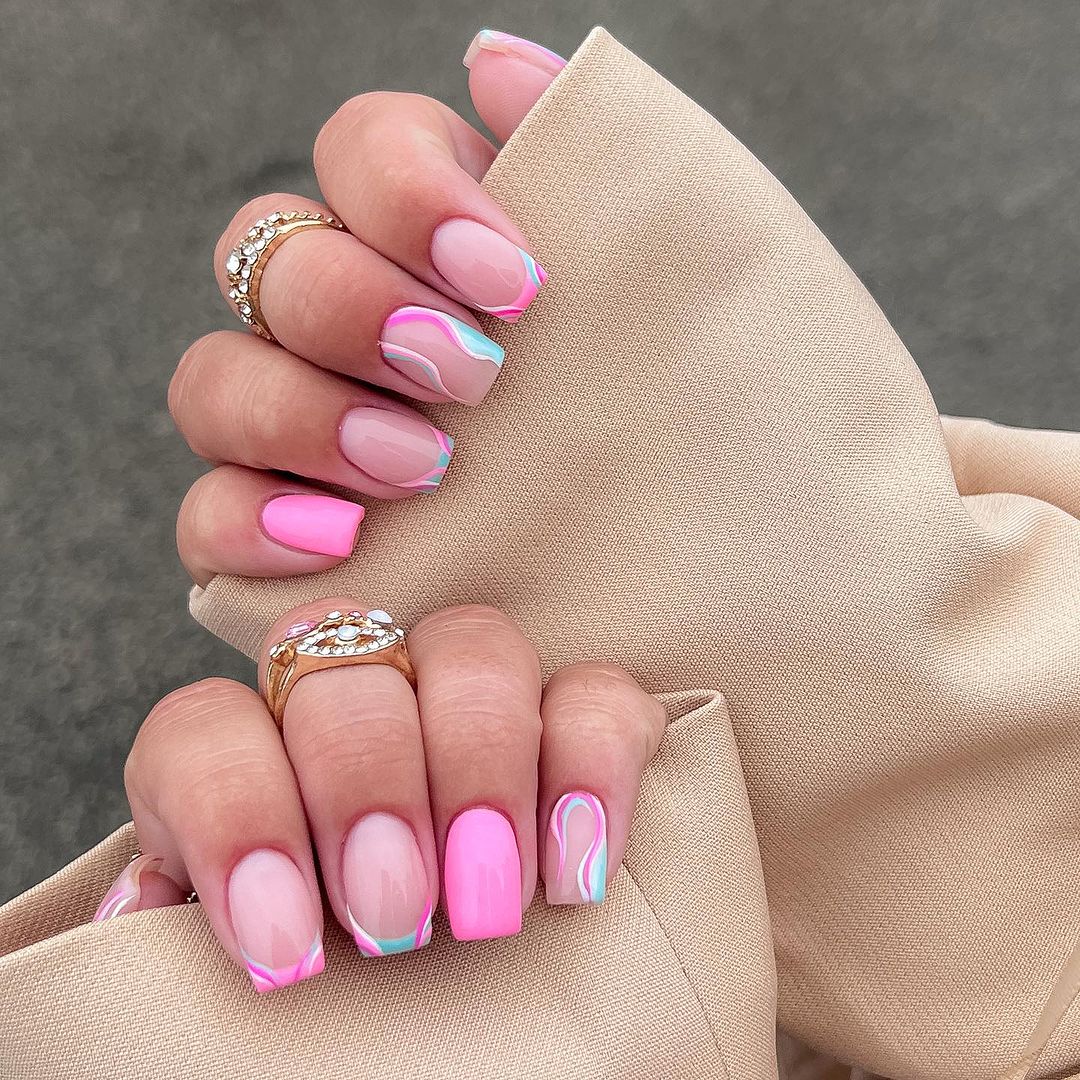 Nail Art Ideas for Those Last-Minute Holidays