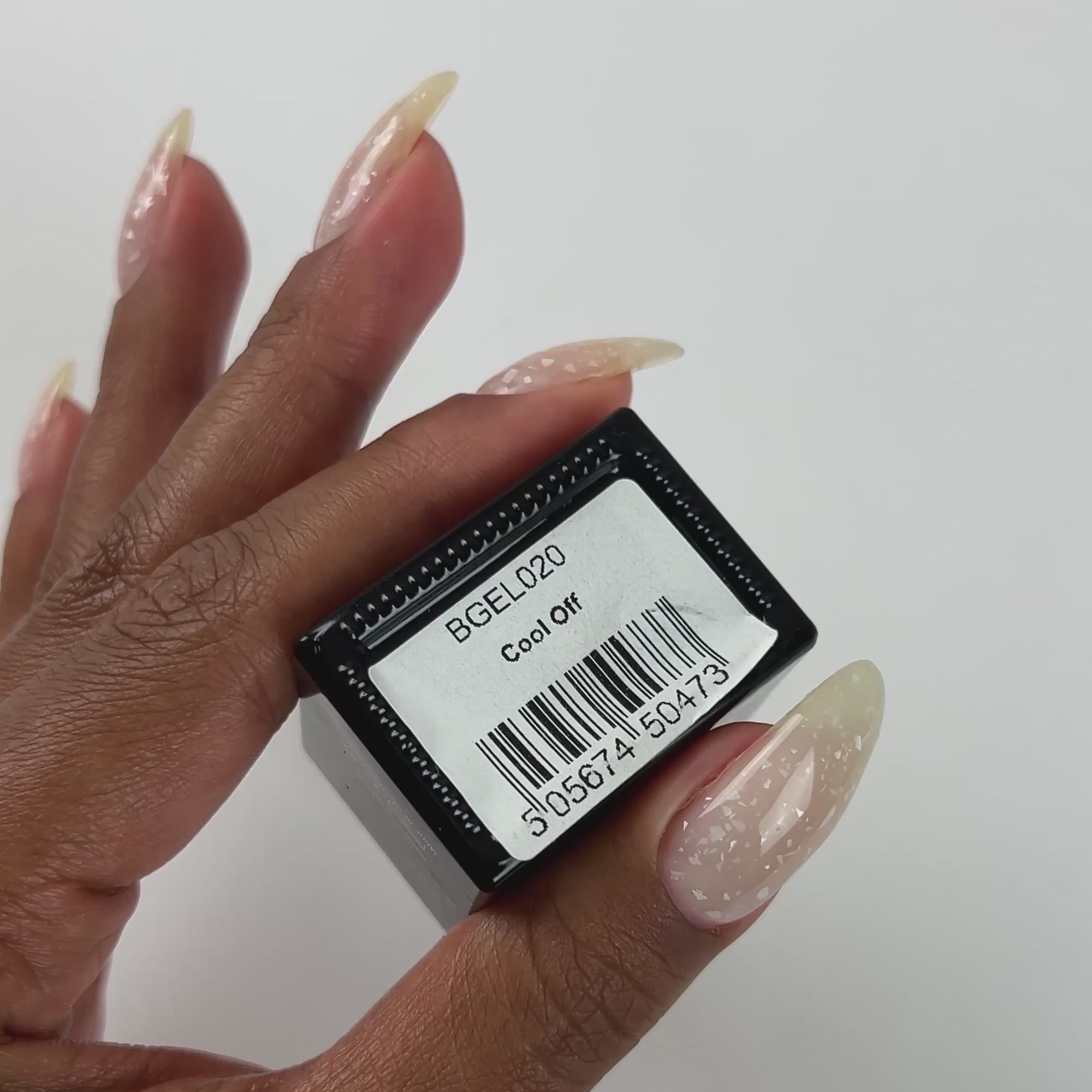 Load video: Brush on Builder Gel Cool Off